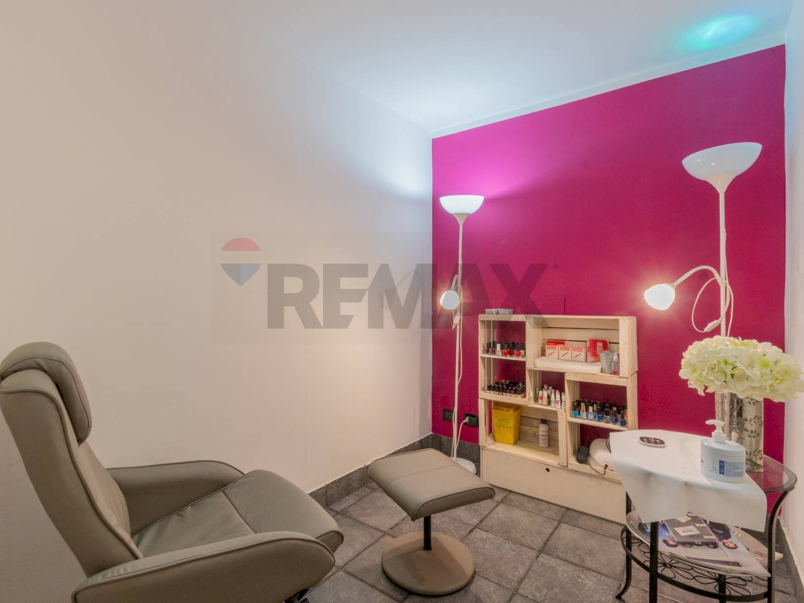 Soggiorno - Attività Commerciale Via Andrea Cirrincione
 
45 e 47, Palermo - foto 2