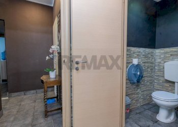 Bagno - Attività Commerciale Via Andrea Cirrincione
 
45 e 47, Palermo - foto 22