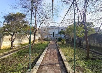 Edificio all\'aperto - Casa indipendente Via Vito Circolone 37-39, Maglie - foto 1