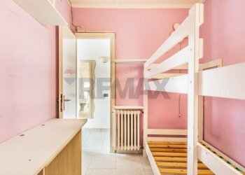 Camera / camera da letto - Three-room apartment Samarate - photo 12