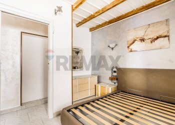 Camera / camera da letto - Three-room apartment Samarate - photo 14