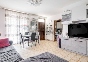 Sala da pranzo - Trilocale Via San Taddeo
 
3, Lonate Pozzolo - foto 7