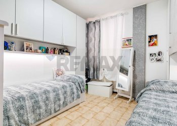 Camera / camera da letto - Trilocale Via San Taddeo
 
3, Lonate Pozzolo - foto 16