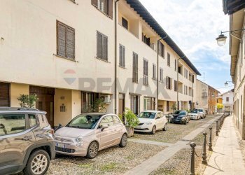 Edificio all\'aperto - Trilocale Via San Taddeo
 
3, Lonate Pozzolo - foto 22