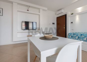 Sala da pranzo - Monolocale Via Camillo Prampolini
 
5, Gallarate - foto 3