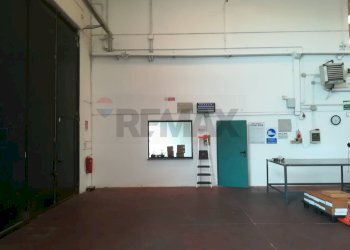 Parcheggio - Capannone Via Enrico Mattei
 
14, Pogliano Milanese - foto 6