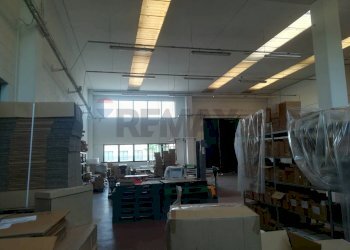 Ufficio - Capannone Via Enrico Mattei
 
14, Pogliano Milanese - foto 11