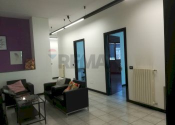 Soggiorno - Capannone Via Enrico Mattei
 
14, Pogliano Milanese - foto 18