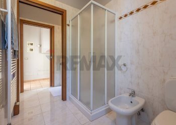 Bagno - Bilocale via Bosisio
 
12, Lonate Pozzolo - foto 13