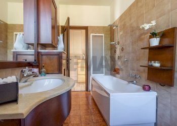 Bagno - Bilocale via Bosisio
 
12, Lonate Pozzolo - foto 12