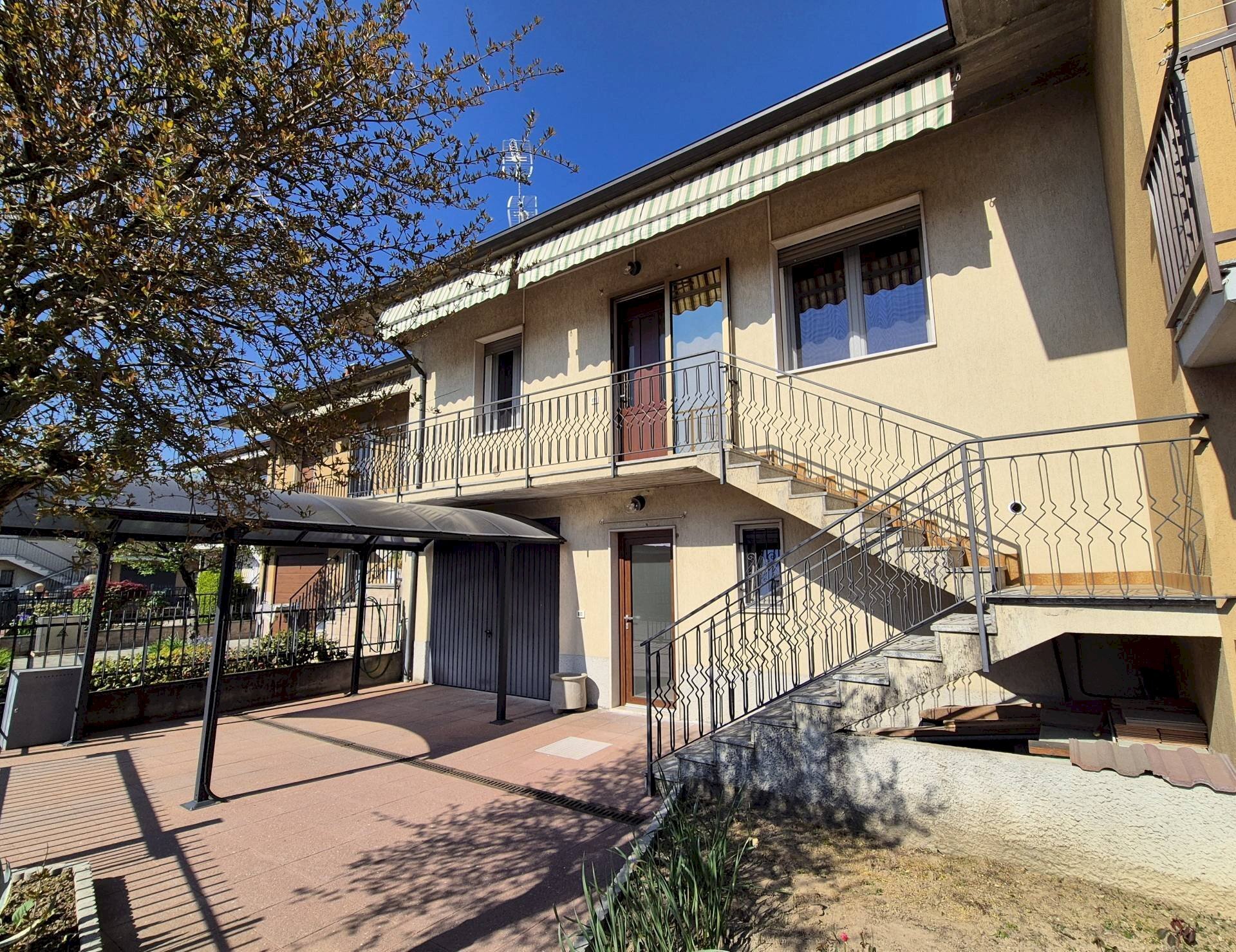 Foto 1 - Villa a Schiera Via Mazzini
 
16, Vistarino - foto 1