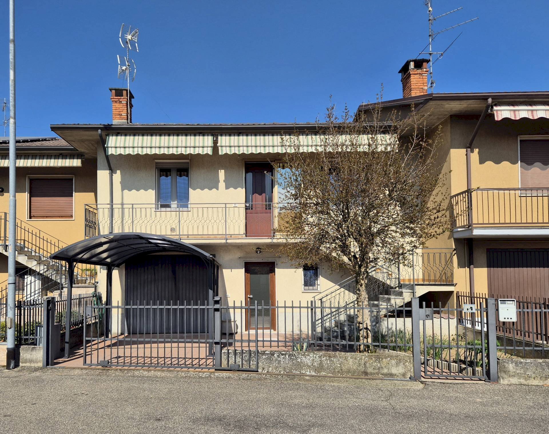 Foto 2 - Villa a Schiera Via Mazzini
16, Vistarino - foto 2