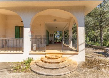 Casa all\'aperto - Villa Via Ostuni
 
269, Martina Franca - foto 3