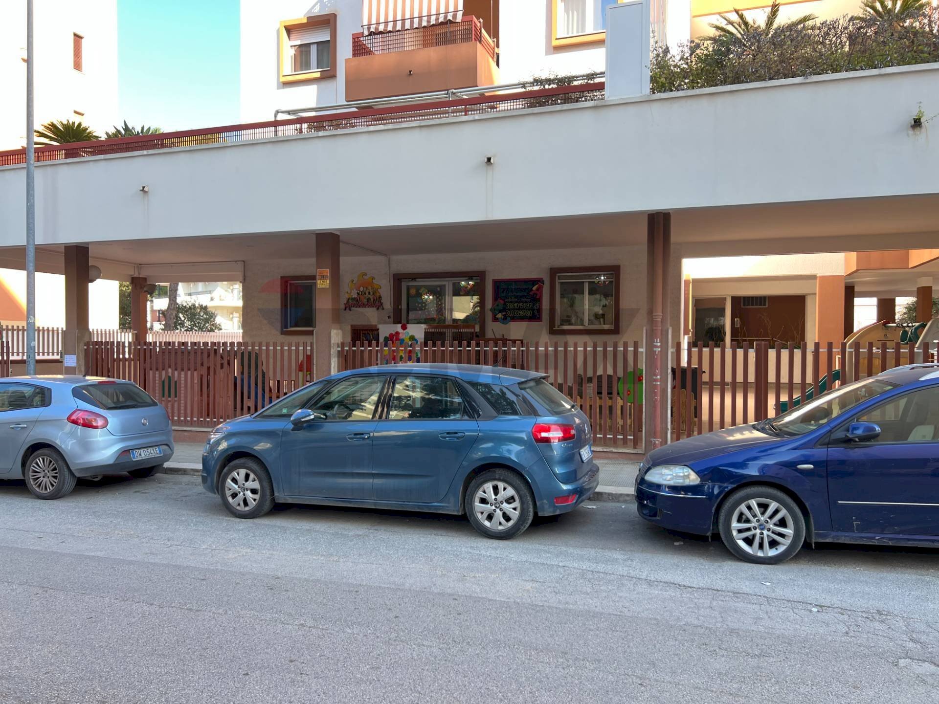 Edificio all\'aperto - Locale Commerciale Via Antonio Meucci
 
11, Barletta - foto 1