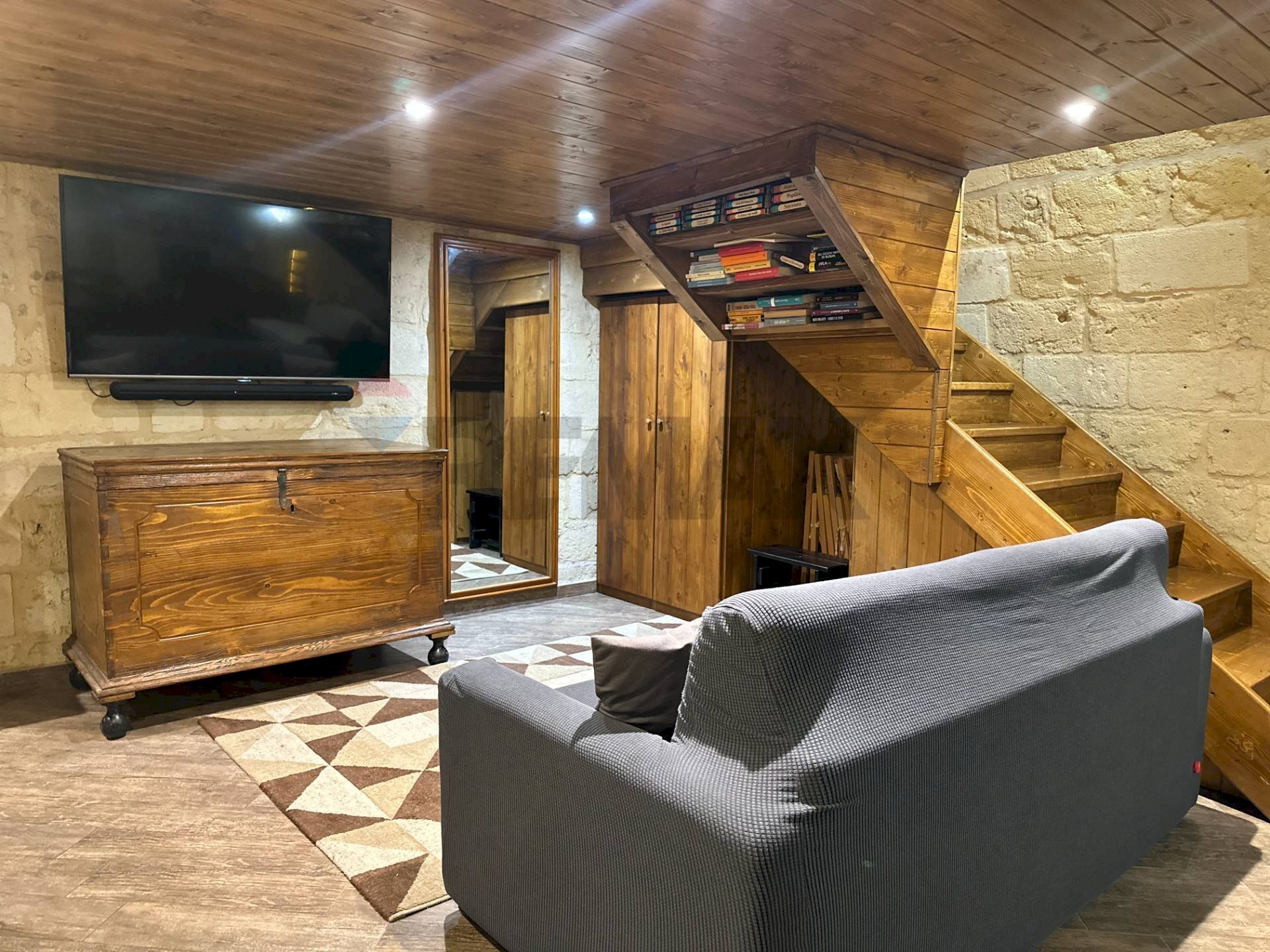 Soggiorno - Two-room apartment Sonnino
 
8, Andria - photo 1