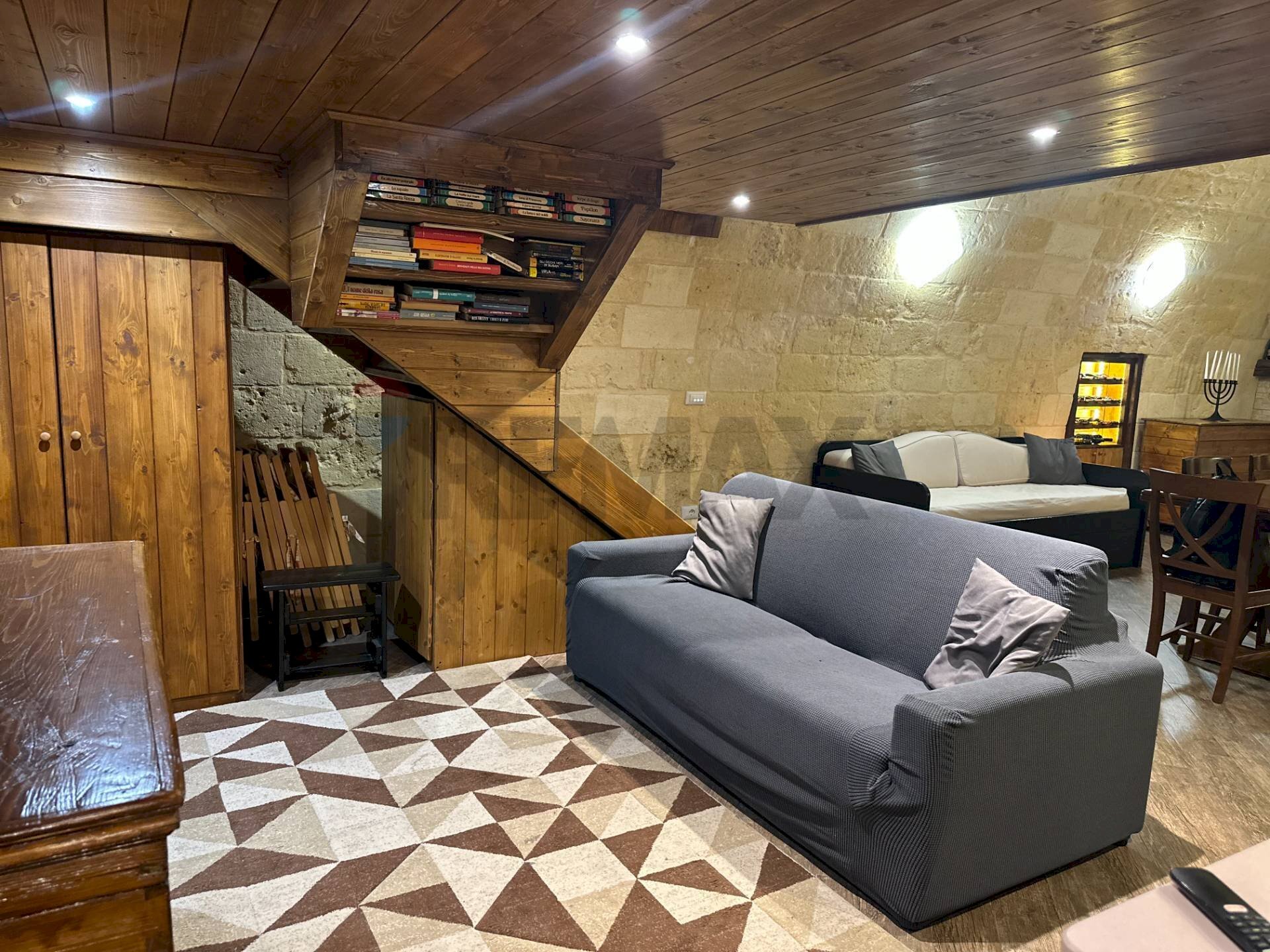 Soggiorno - Two-room apartment Sonnino
 
8, Andria - photo 2