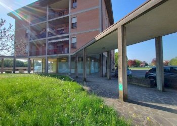 Edificio all\'aperto - Locale Commerciale Gugielmo da Gattatico
 
3, Gattatico - foto 2