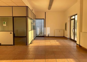 Foto 4 - Locale Commerciale Via Gramsci
 
65, Giulianova - foto 4