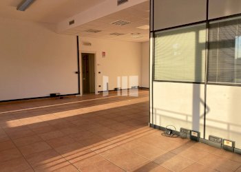 Foto 6 - Locale Commerciale Via Gramsci
 
65, Giulianova - foto 6