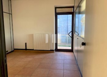 Foto 9 - Locale Commerciale Via Gramsci
 
65, Giulianova - foto 9