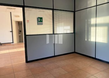 Foto 11 - Locale Commerciale Via Gramsci
 
65, Giulianova - foto 11