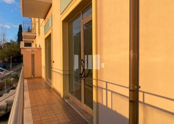 Foto 19 - Locale Commerciale Via Gramsci
 
65, Giulianova - foto 19