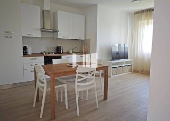 Foto 6 - Trilocale Lungomare Rodi
 
6, Giulianova - foto 6