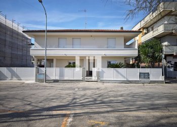 Foto 30 - Trilocale Lungomare Rodi
 
6, Giulianova - foto 30