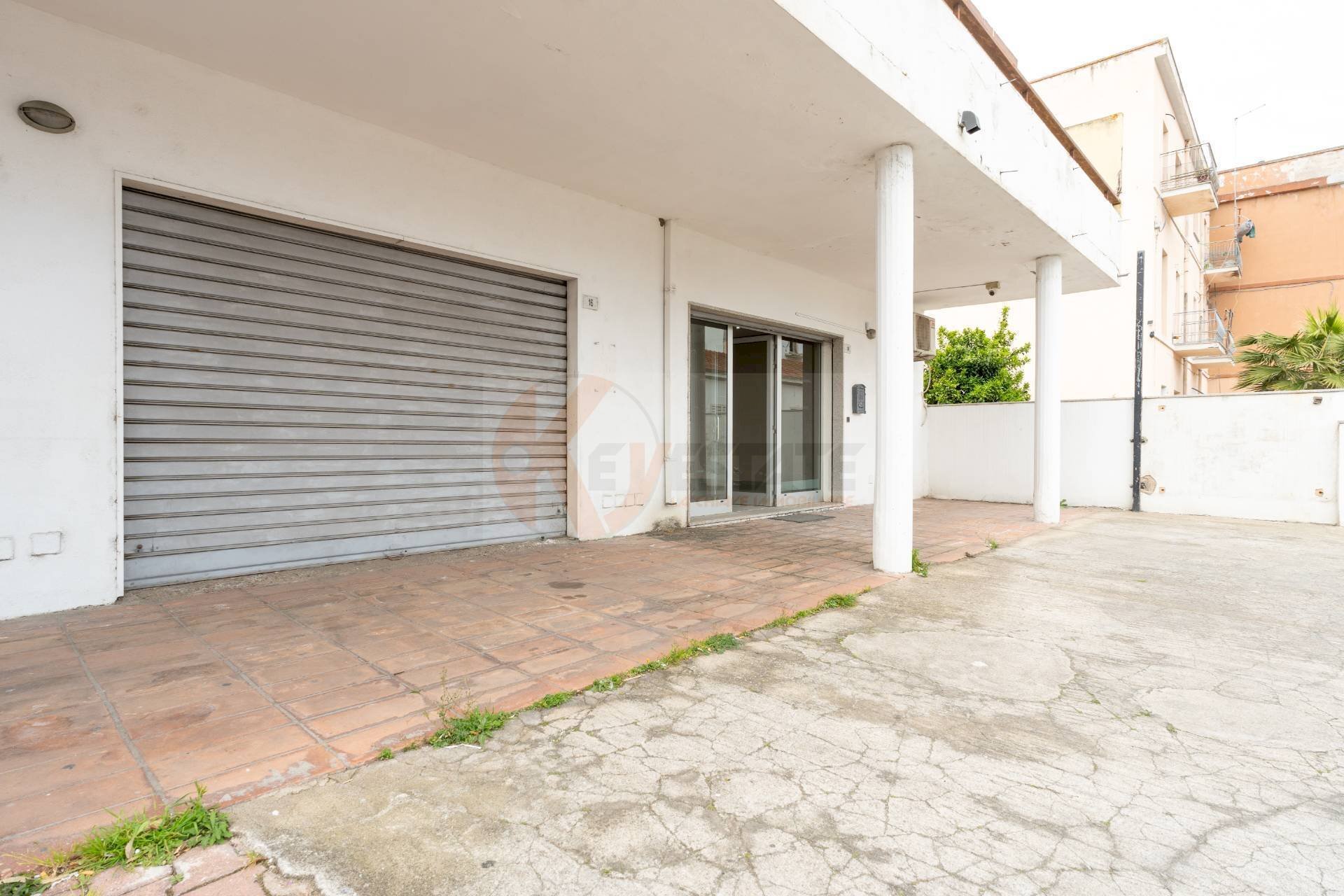 Foto 3 - Locale Commerciale Via Meucci
 
14, Olbia - foto 3