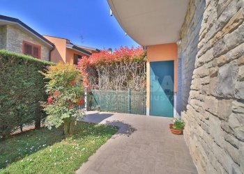 Foto 21 - Trilocale VIA SANDRO PERTINI
 
29, Roncello - foto 21