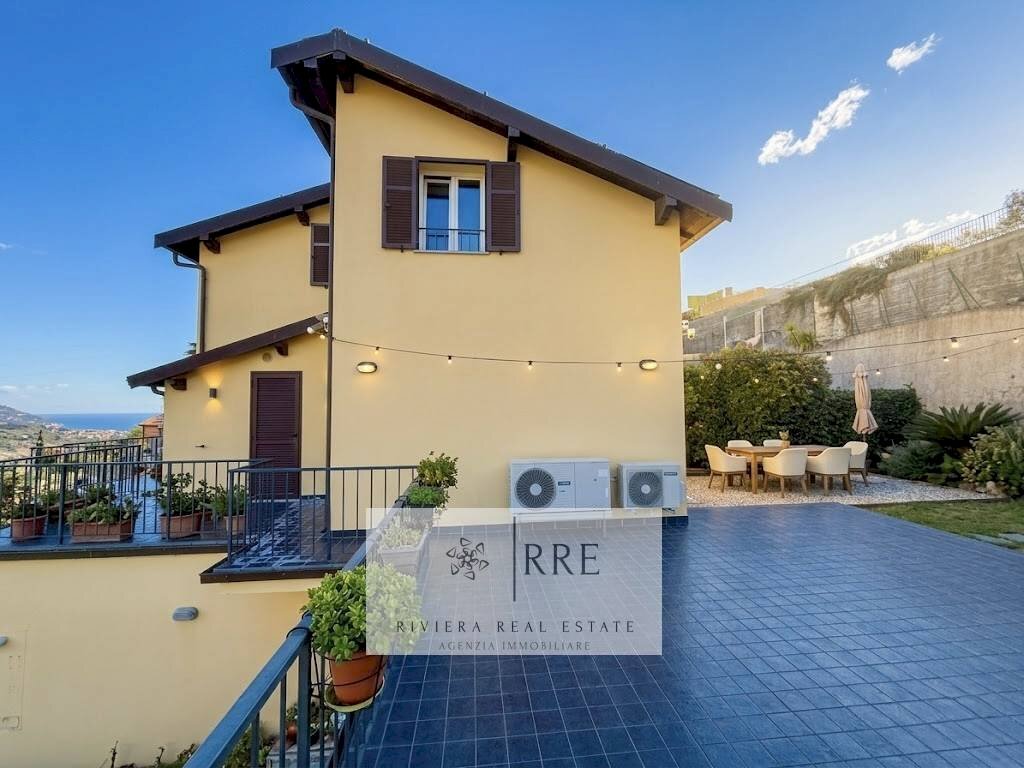 Foto 1 - Villa a Schiera strada Civezza - Poggi, Imperia - foto 1