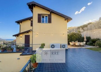 Foto 1 - Villa a Schiera strada Civezza - Poggi, Imperia - foto 1