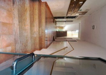 Interno palazzo - Warehouse via Carlo Cignani, Bologna (neighborhood Bolognina) - photo 24