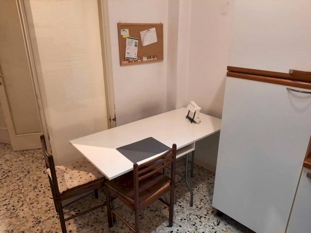 Studio - Three-room apartment Borgo Zaccagni, 3, Parma - photo 3