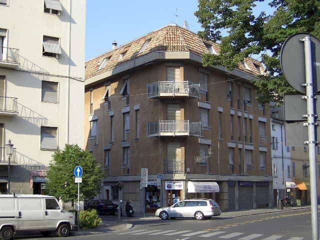 Facciata - Four-room apartment strada Matteo Renato Imbriani, 69, Parma (neighborhood Oltretorrente) - photo 1