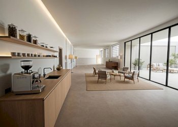 Interno non residenziale - Three-room apartment via Carlo Carcano, 2, Varese (neighborhood Biumo Inferiore) - photo 4