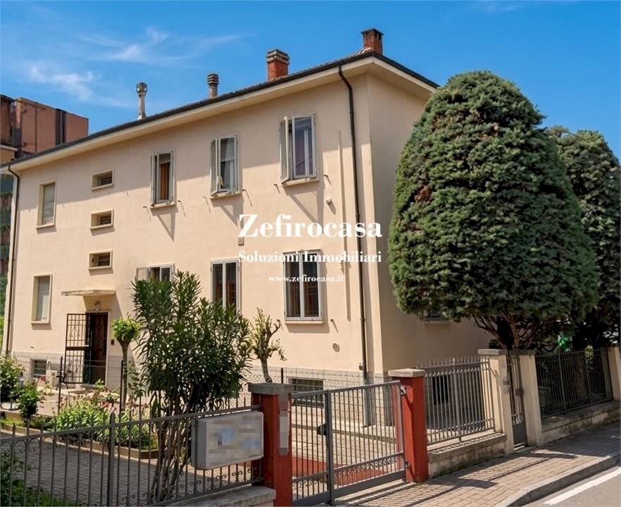 Facciata - Villa Bologna (zona Corticella) - foto 1