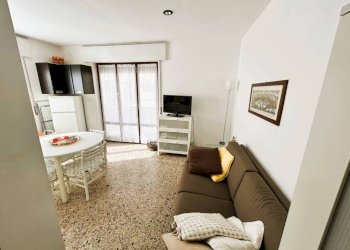 Salone - Trilocale strada Provinciale di Rovegno, Rovegno - foto 3