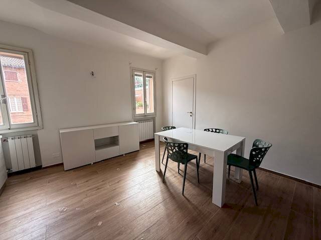 Salone - Four-room apartment via Carlo Zucchi, Modena (neighborhood Circoscrizione 1) - photo 2