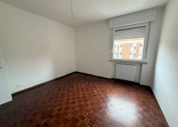 Camera da letto - Quadrilocale via Carlo Sigonio, Modena - foto 12