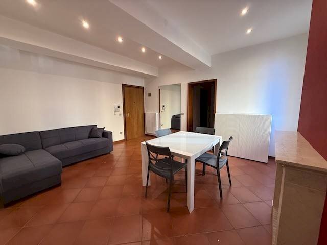 Salone - Four-room apartment corso Vittorio Emanuele II, Modena (neighborhood Centro Storico) - photo 1