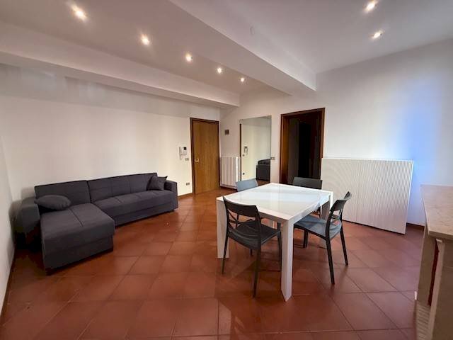 Salone - Four-room apartment corso Vittorio Emanuele II, Modena (neighborhood Centro Storico) - photo 2