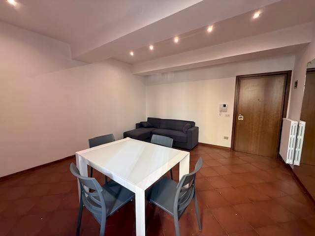Salone - Four-room apartment corso Vittorio Emanuele II, Modena (neighborhood Centro Storico) - photo 3