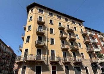 Facciata - Bilocale via Renato Martorelli, 79, Torino (zona Barriera Milano) - foto 1