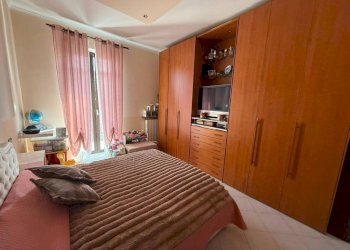 Camera da letto - Bilocale via Renato Martorelli, 79, Torino (zona Barriera Milano) - foto 12