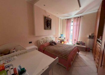 Camera da letto - Bilocale via Renato Martorelli, 79, Torino (zona Barriera Milano) - foto 13