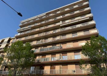 Facciata - Quadrilocale corso Vercelli, 231, Torino (zona Rebaudengo) - foto 2