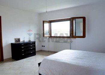 Camera / camera da letto - Casa indipendente via termine
 
77, Pignataro Interamna - foto 2