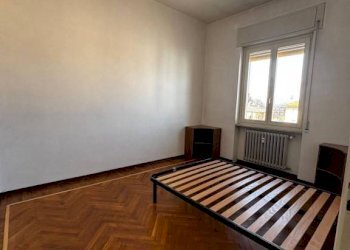 Camera da letto - Appartamento via Piero Gobetti, 8, Cuneo (zona Donatello) - foto 22