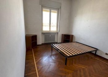 Camera da letto - Appartamento via Piero Gobetti, 8, Cuneo (zona Donatello) - foto 23
